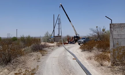 Química del Rey replaced a corroded steel column with a Pexgol line, achieving a faster, safer, and more durable installation.