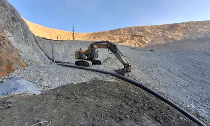 A ﬂexible and durable solution designed to adapt to pit benches, operate outdoors, and minimize connection work in difﬁcult-to-access areas.