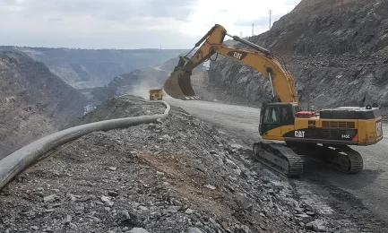 Instalación de Tuberías Pexgol para Drenaje en Suelo Vertical.